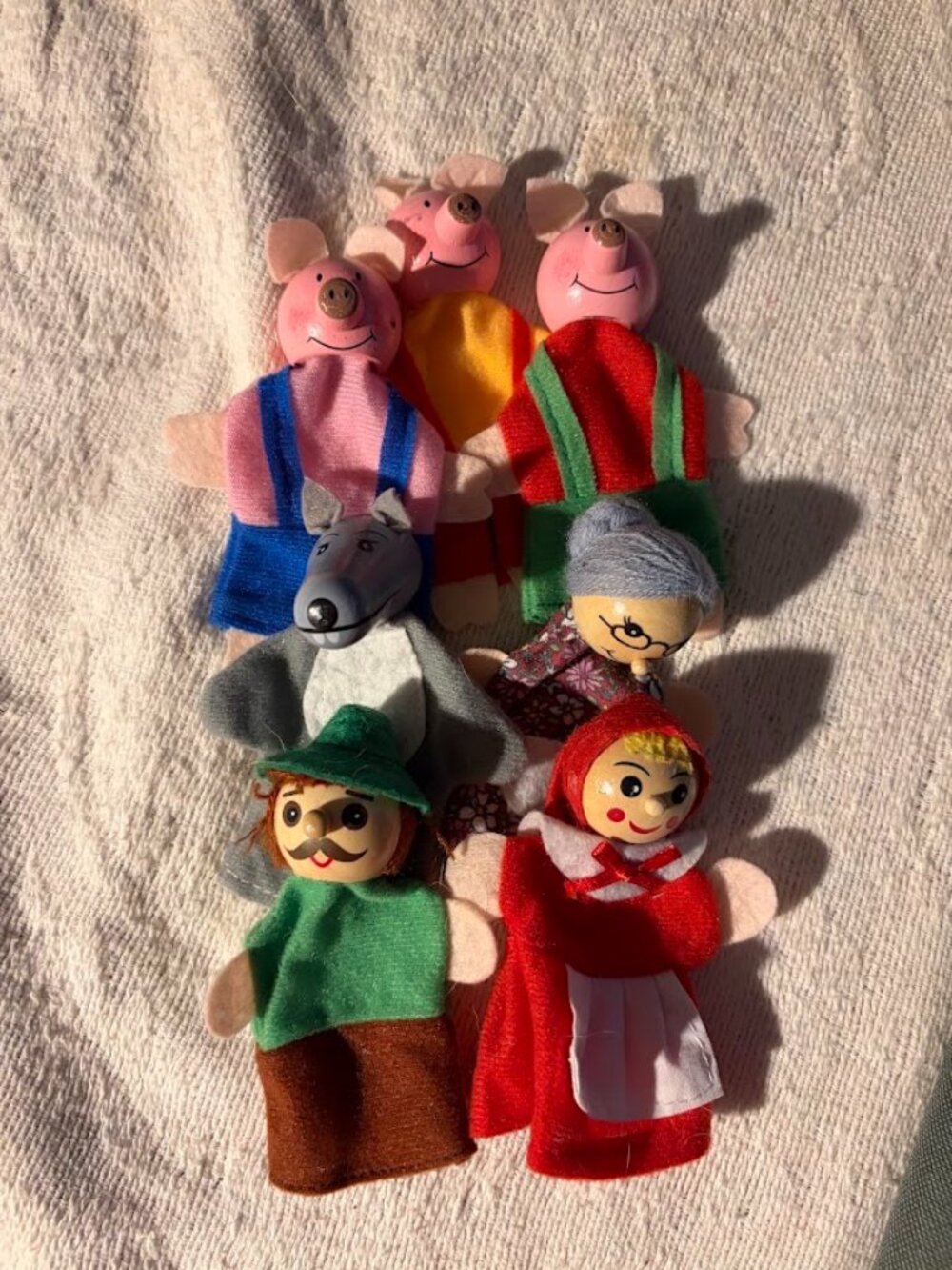 Finger puppets - Three Little Pigs and Red Riding Hood